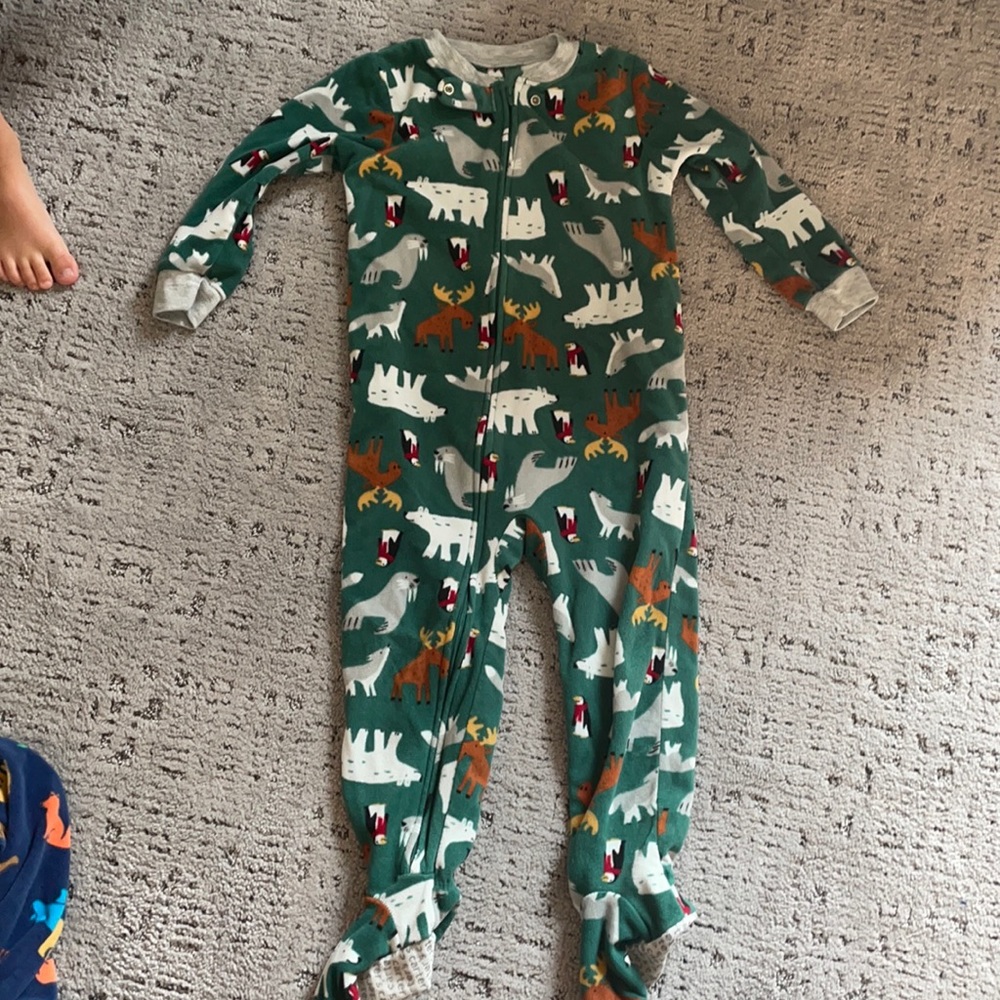 3T Carter’s Fleece Footed Pajamas